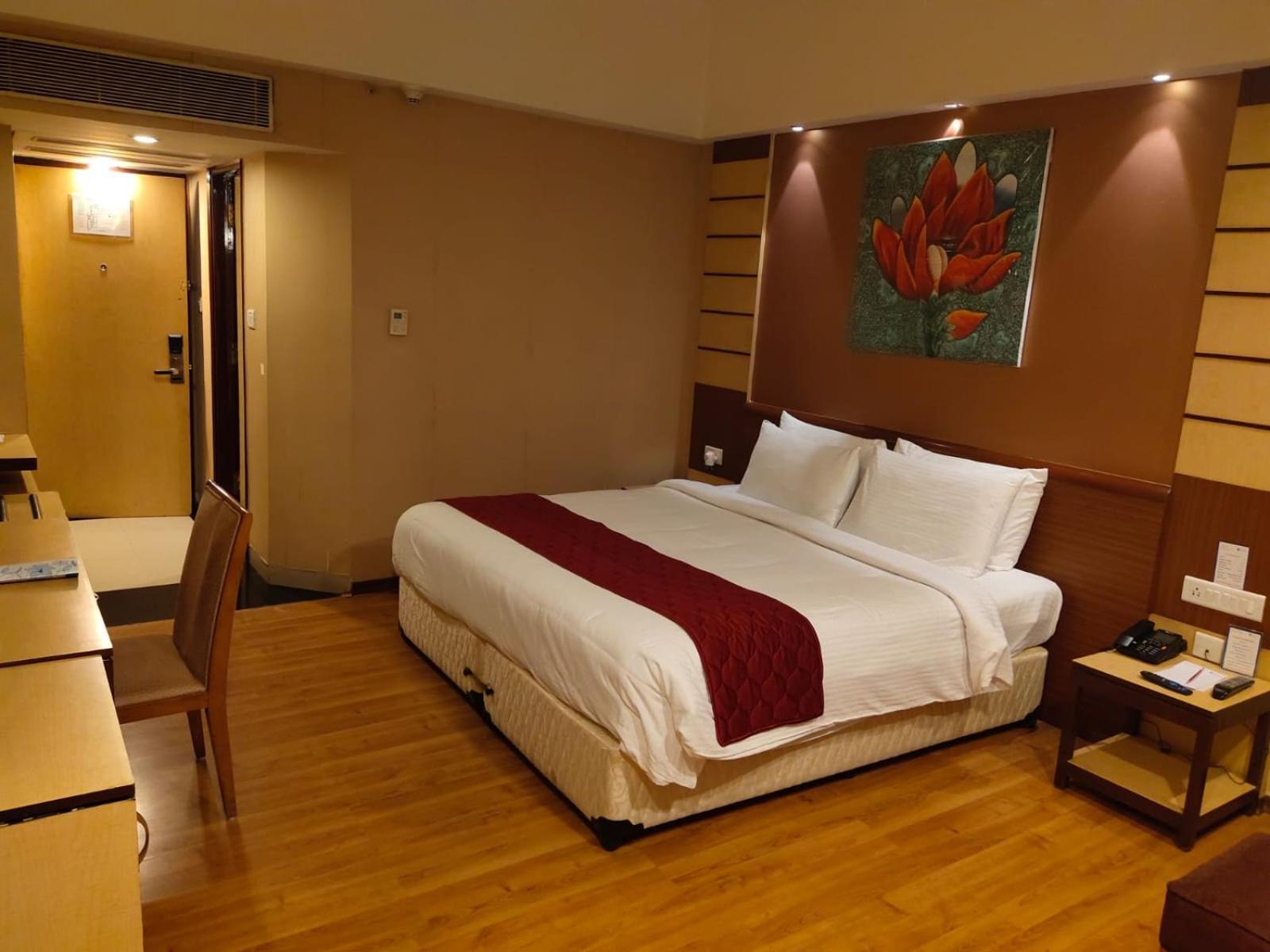 Hotel The Plaza Hyderabad Exterior photo