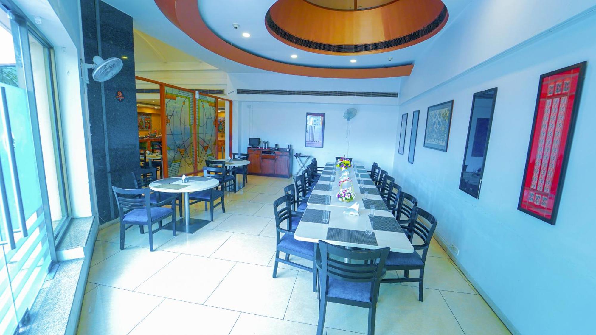 Hotel The Plaza Hyderabad Exterior photo