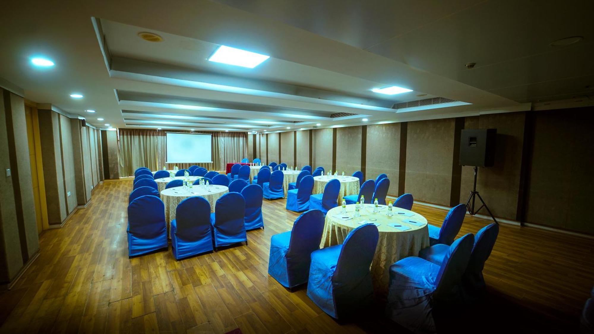 Hotel The Plaza Hyderabad Exterior photo