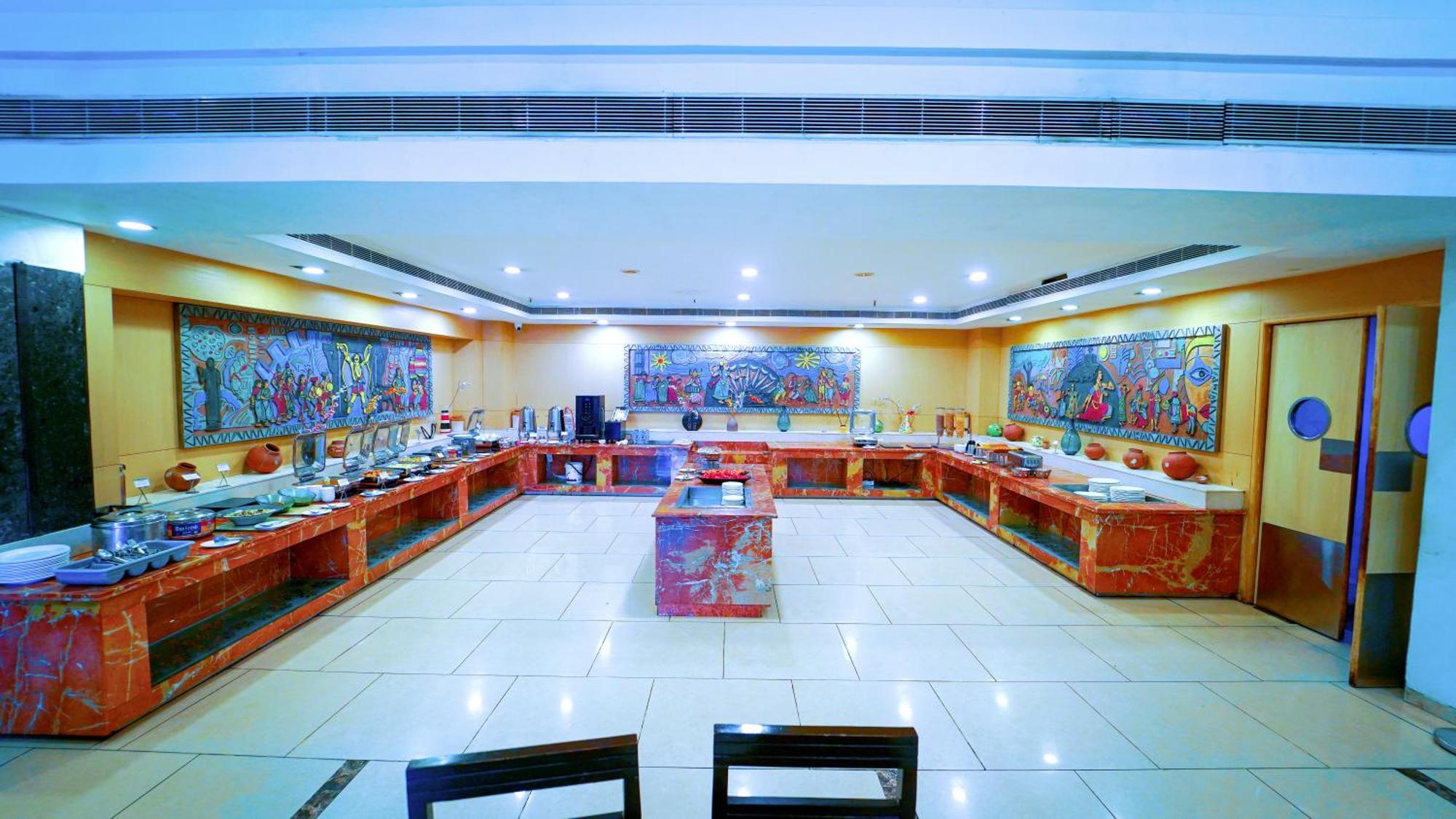 Hotel The Plaza Hyderabad Exterior photo