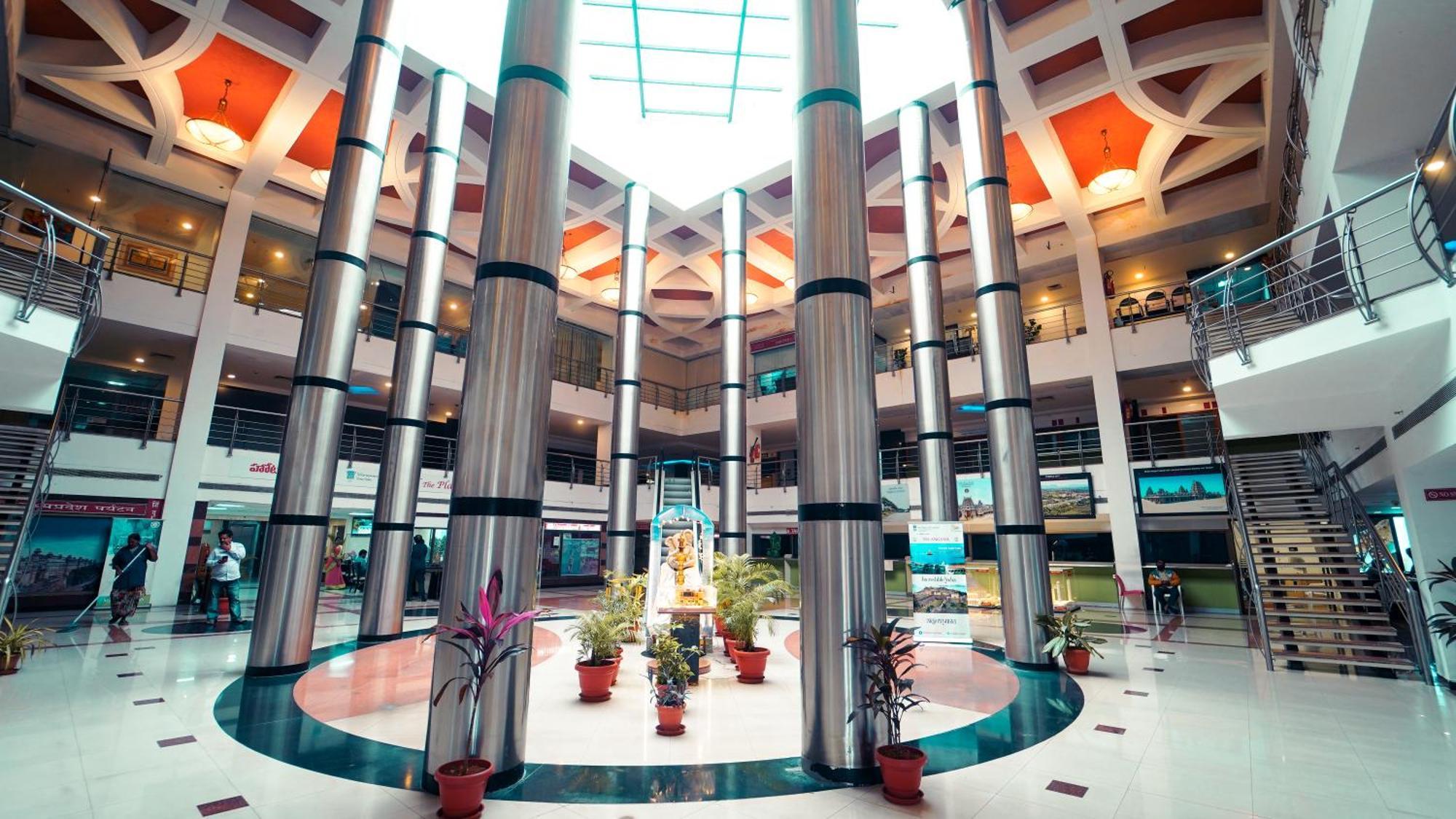 Hotel The Plaza Hyderabad Exterior photo