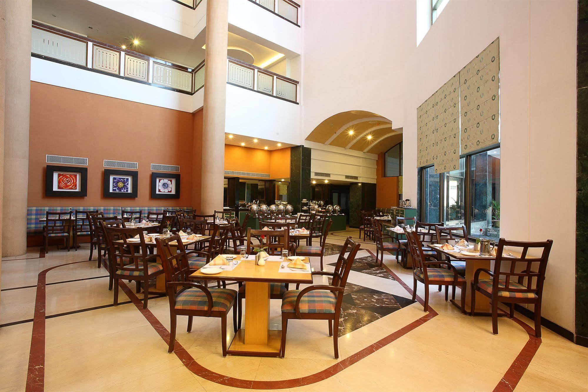 Hotel The Plaza Hyderabad Exterior photo