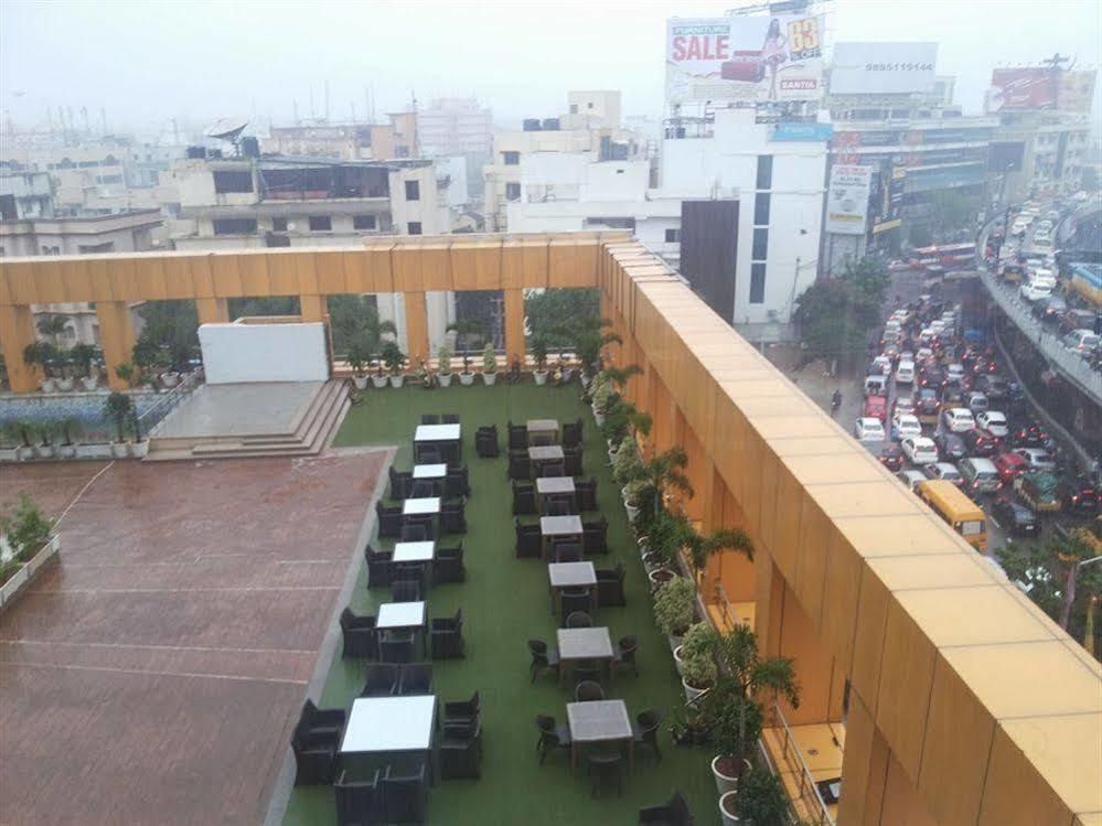 Hotel The Plaza Hyderabad Exterior photo