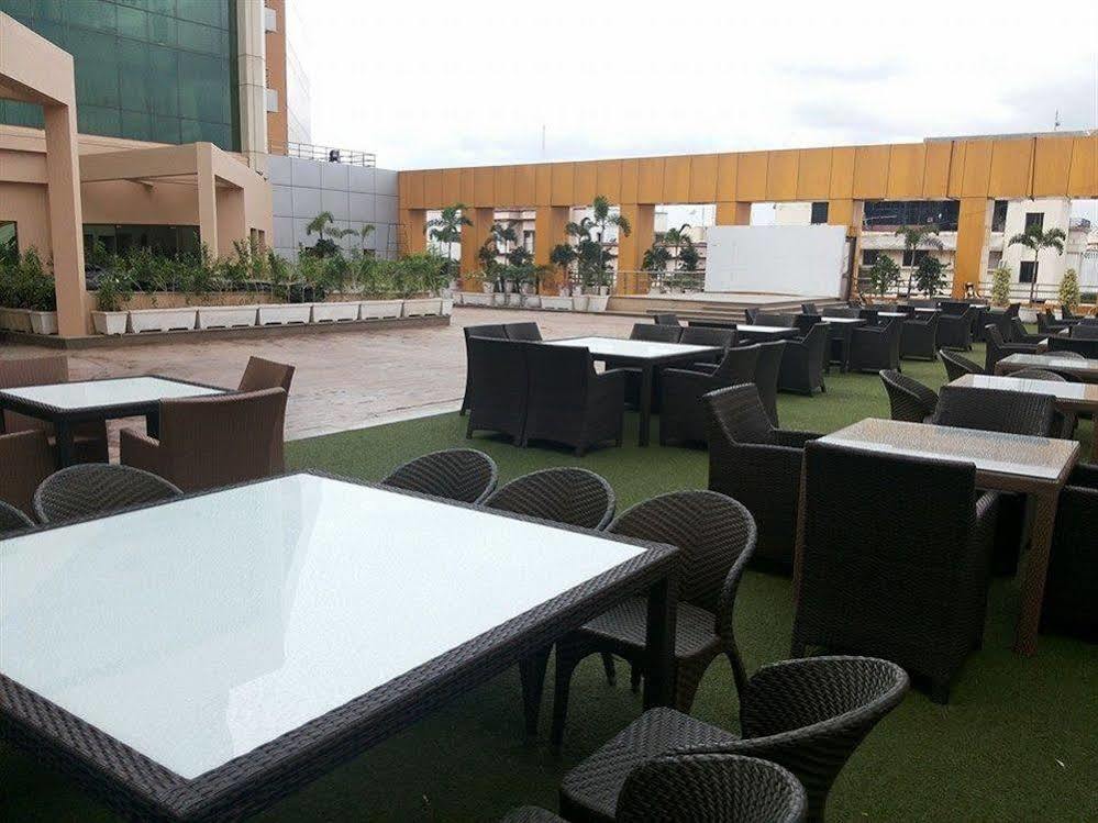 Hotel The Plaza Hyderabad Exterior photo